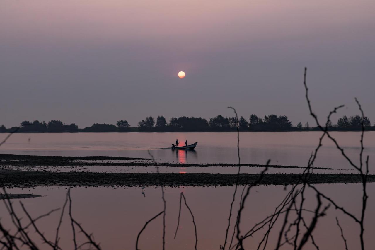 The Alampara Resort - Luxury Boutique Glamping & Water Sports Cheyūr Buitenkant foto